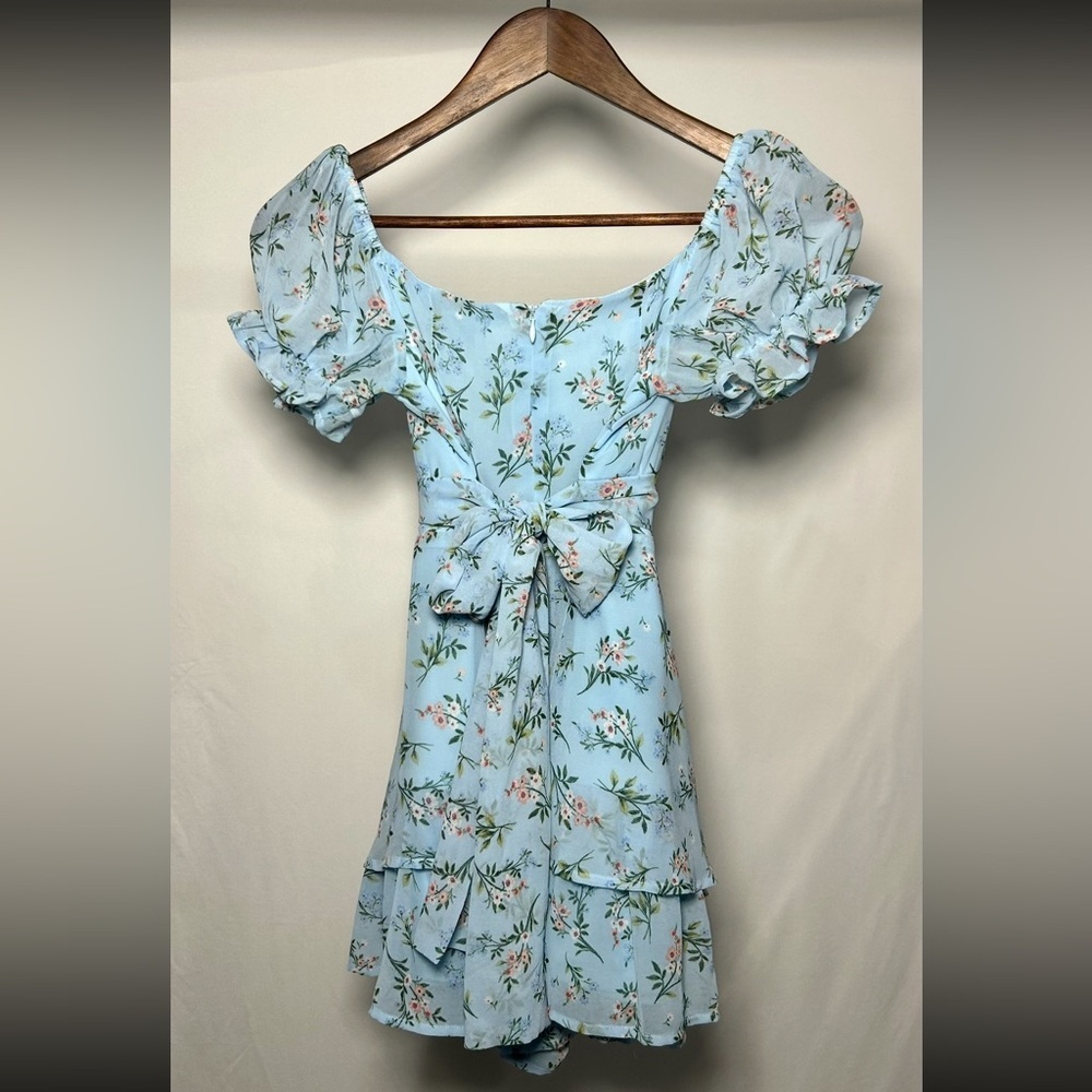 Francesca’s Light Blue Floral Romper - Picture 2 of 9
